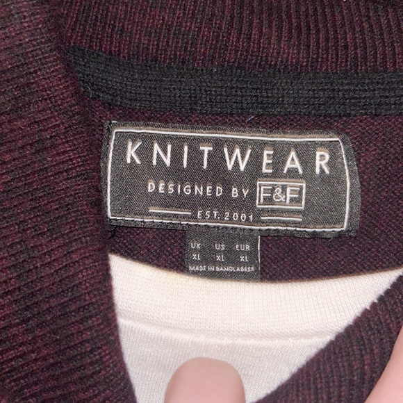 Men’s Knitwear sweater top - Picture 2 of 3